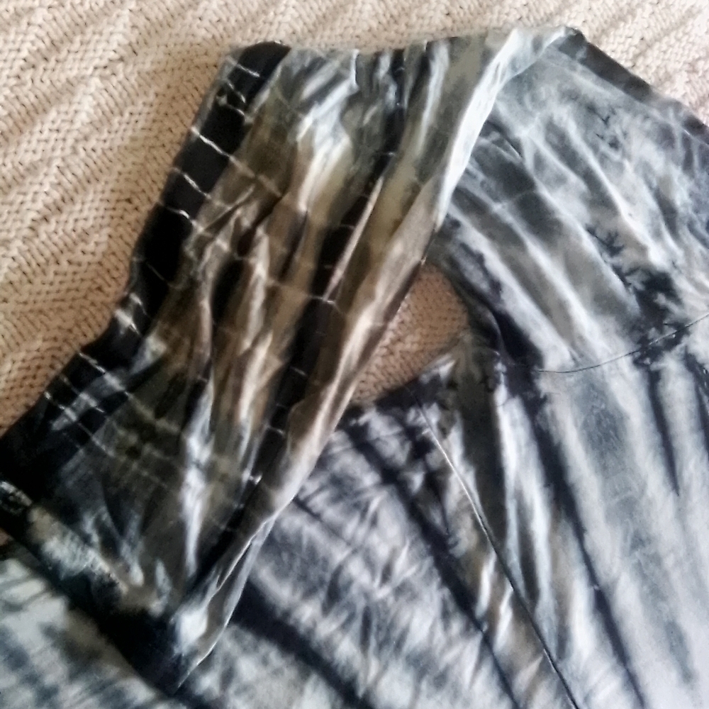 Yak & Yeti Tie Dye Long Sleeve - Picture 3 of 5